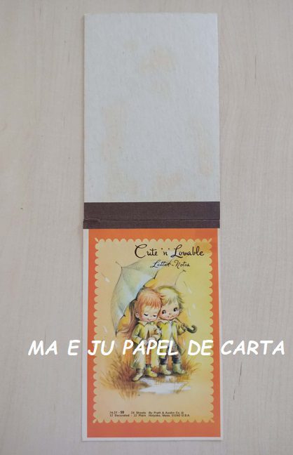 MENININHAS CUTE ‘N’ LOVABLE CONJUNTO IMPORTADO = CAPA + PAPEL – MEN591 - Imagem 3