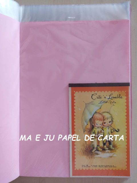 MENININHAS CUTE ‘N’ LOVABLE CONJUNTO IMPORTADO = CAPA + PAPEL – MEN591 - Imagem 5