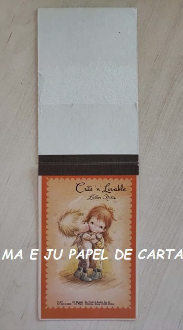 MENININHAS CUTE ‘N’ LOVABLE CONJUNTO IMPORTADO = CAPA + PAPEL – MEN594 - Imagem 3